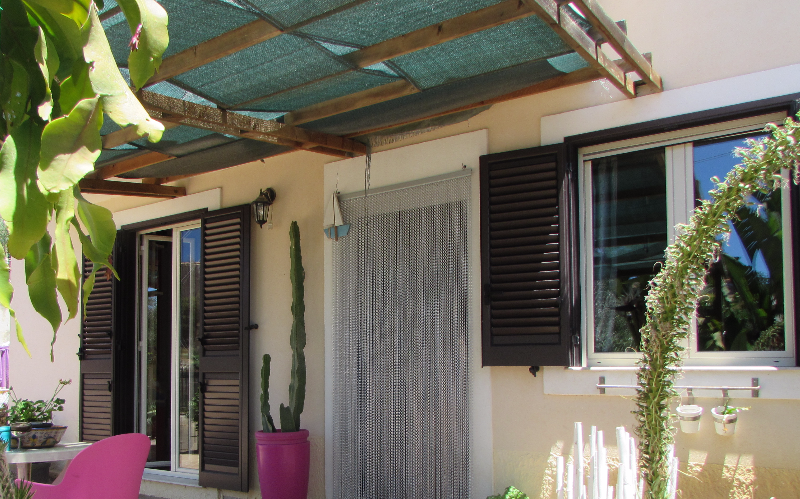 System.Collections.Generic.List`1[BluePillow.Application.SearchEngine.Dto.PhotoDto]?.ElementAt(3)?.Caption