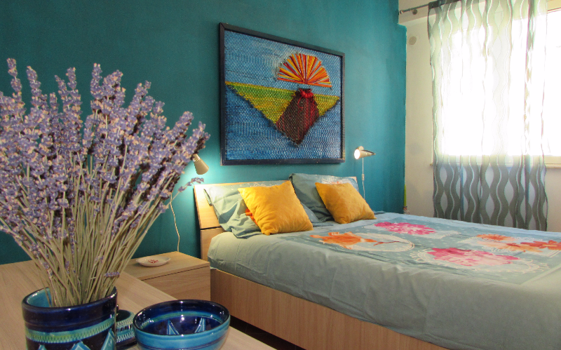 System.Collections.Generic.List`1[BluePillow.Application.SearchEngine.Dto.PhotoDto]?.ElementAt(0)?.Caption