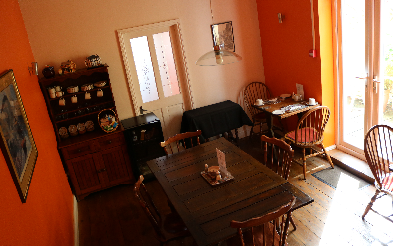 System.Collections.Generic.List`1[BluePillow.Application.SearchEngine.Dto.PhotoDto]?.ElementAt(3)?.Caption