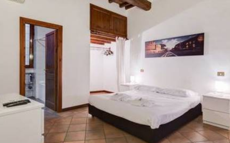 System.Collections.Generic.List`1[BluePillow.Application.SearchEngine.Dto.PhotoDto]?.ElementAt(0)?.Caption