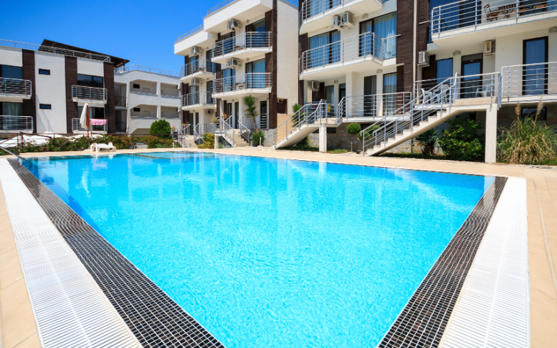 System.Collections.Generic.List`1[BluePillow.Application.SearchEngine.Dto.PhotoDto]?.ElementAt(0)?.Caption