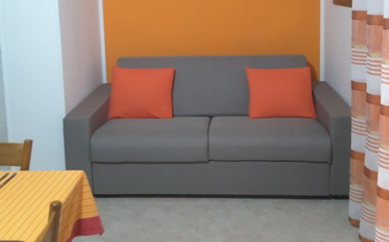 System.Collections.Generic.List`1[BluePillow.Application.SearchEngine.Dto.PhotoDto]?.ElementAt(1)?.Caption