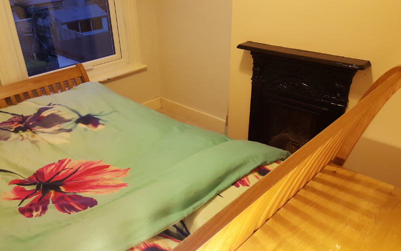 System.Collections.Generic.List`1[BluePillow.Application.SearchEngine.Dto.PhotoDto]?.ElementAt(3)?.Caption