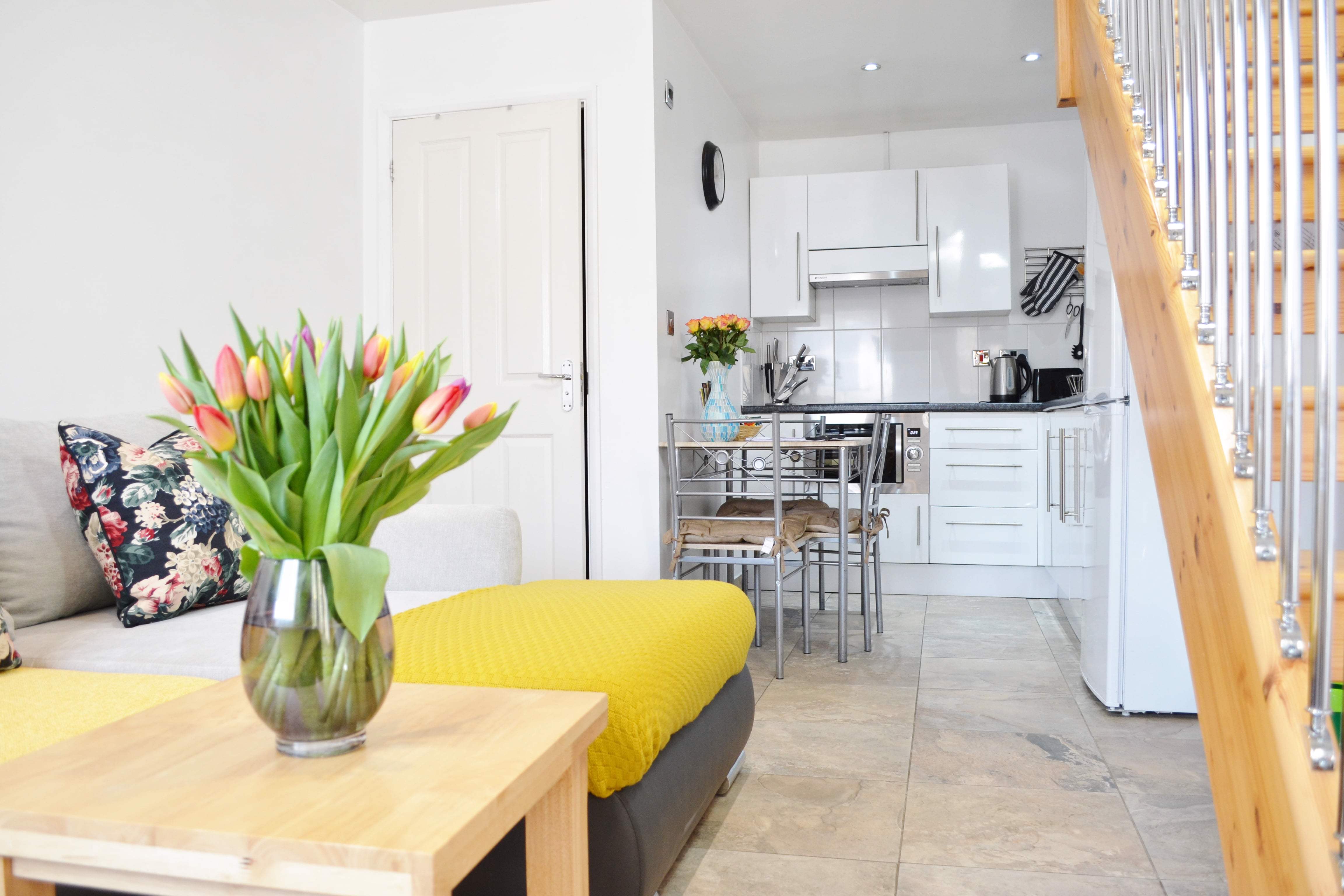 System.Collections.Generic.List`1[BluePillow.Application.SearchEngine.Dto.PhotoDto]?.ElementAt(2)?.Caption