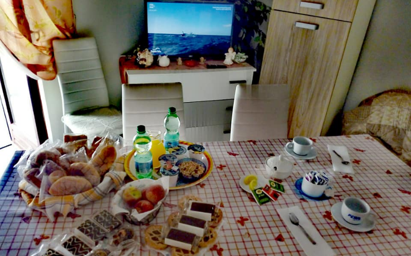 System.Collections.Generic.List`1[BluePillow.Application.SearchEngine.Dto.PhotoDto]?.ElementAt(3)?.Caption