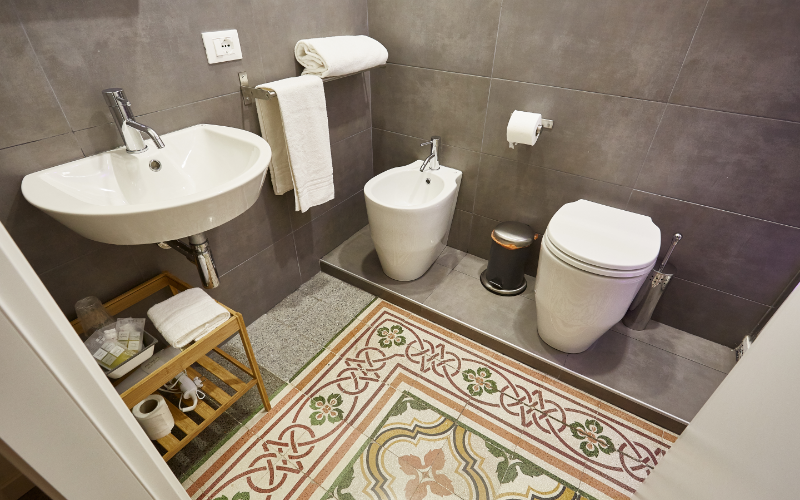 System.Collections.Generic.List`1[BluePillow.Application.SearchEngine.Dto.PhotoDto]?.ElementAt(2)?.Caption