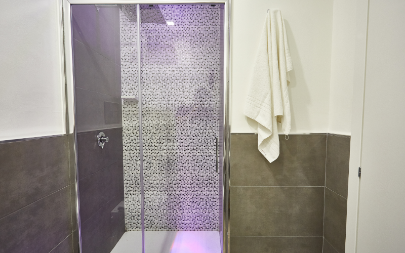 System.Collections.Generic.List`1[BluePillow.Application.SearchEngine.Dto.PhotoDto]?.ElementAt(3)?.Caption