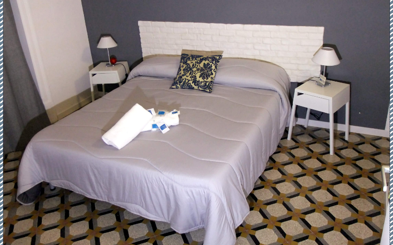 System.Collections.Generic.List`1[BluePillow.Application.SearchEngine.Dto.PhotoDto]?.ElementAt(3)?.Caption