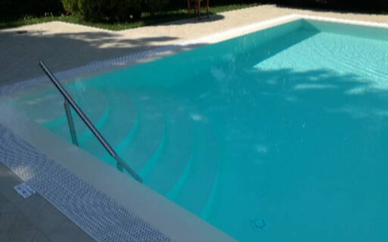 System.Collections.Generic.List`1[BluePillow.Application.SearchEngine.Dto.PhotoDto]?.ElementAt(3)?.Caption