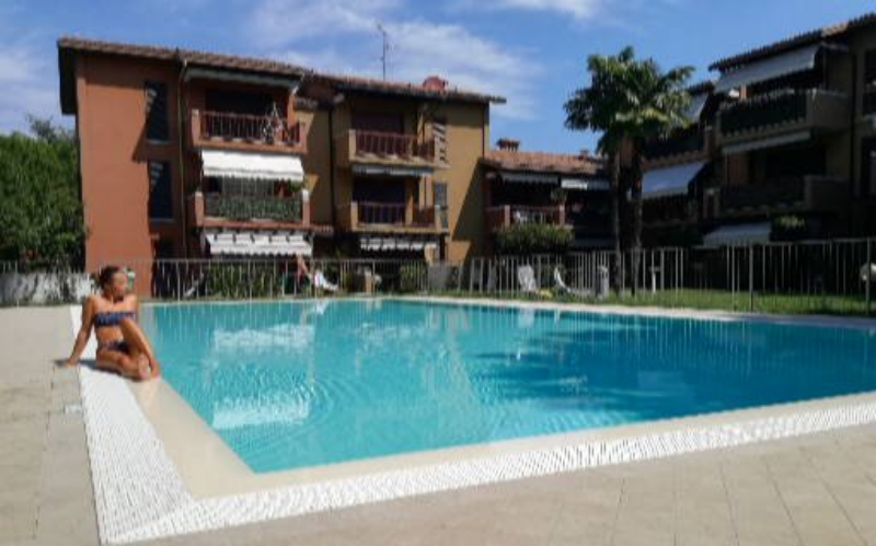 System.Collections.Generic.List`1[BluePillow.Application.SearchEngine.Dto.PhotoDto]?.ElementAt(2)?.Caption