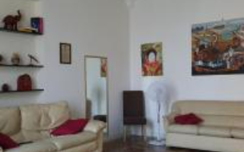 System.Collections.Generic.List`1[BluePillow.Application.SearchEngine.Dto.PhotoDto]?.ElementAt(2)?.Caption