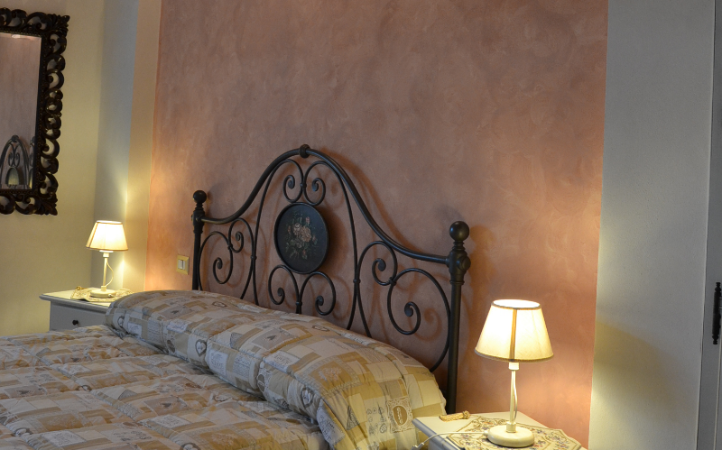 System.Collections.Generic.List`1[BluePillow.Application.SearchEngine.Dto.PhotoDto]?.ElementAt(1)?.Caption