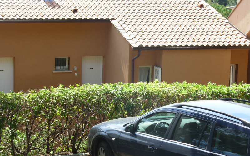 System.Collections.Generic.List`1[BluePillow.Application.SearchEngine.Dto.PhotoDto]?.ElementAt(2)?.Caption