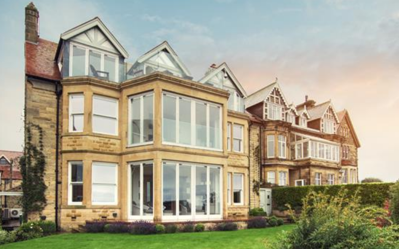 System.Collections.Generic.List`1[BluePillow.Application.SearchEngine.Dto.PhotoDto]?.ElementAt(0)?.Caption