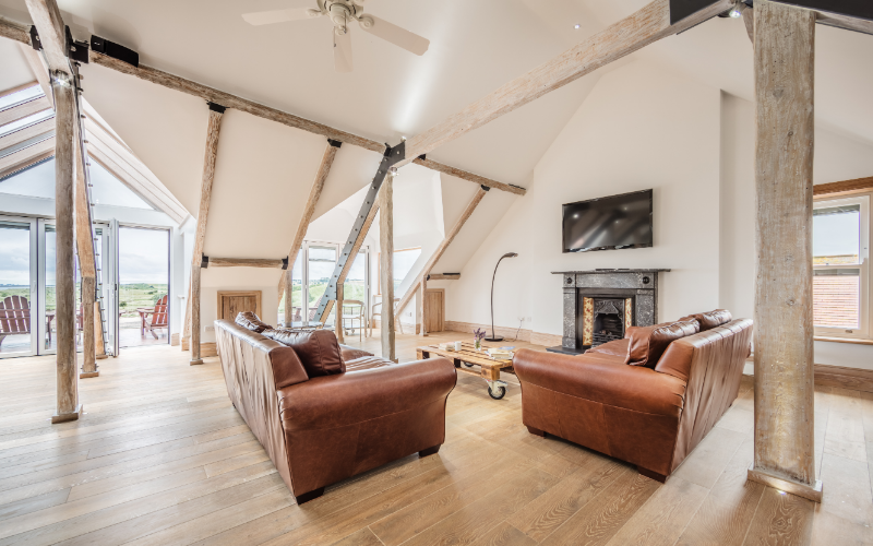 System.Collections.Generic.List`1[BluePillow.Application.SearchEngine.Dto.PhotoDto]?.ElementAt(2)?.Caption