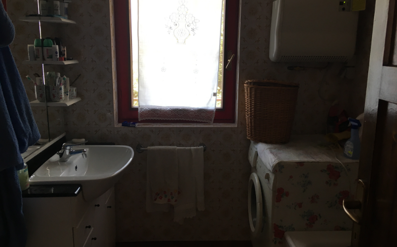 System.Collections.Generic.List`1[BluePillow.Application.SearchEngine.Dto.PhotoDto]?.ElementAt(3)?.Caption