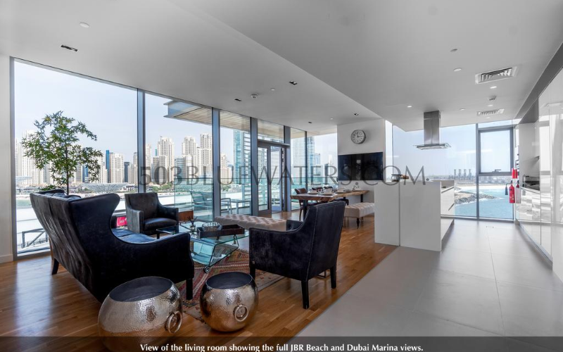 System.Collections.Generic.List`1[BluePillow.Application.SearchEngine.Dto.PhotoDto]?.ElementAt(1)?.Caption