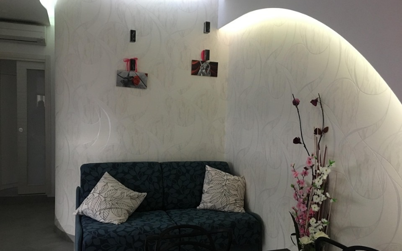 System.Collections.Generic.List`1[BluePillow.Application.SearchEngine.Dto.PhotoDto]?.ElementAt(0)?.Caption