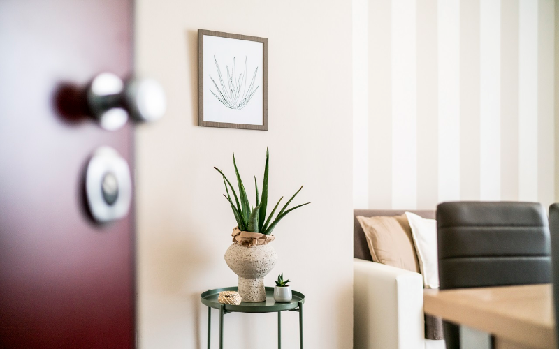 System.Collections.Generic.List`1[BluePillow.Application.SearchEngine.Dto.PhotoDto]?.ElementAt(1)?.Caption