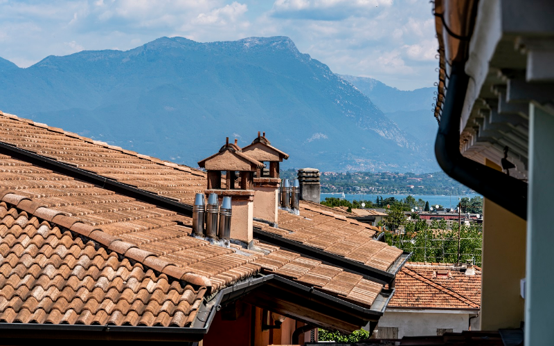 System.Collections.Generic.List`1[BluePillow.Application.SearchEngine.Dto.PhotoDto]?.ElementAt(3)?.Caption