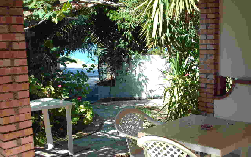 System.Collections.Generic.List`1[BluePillow.Application.SearchEngine.Dto.PhotoDto]?.ElementAt(3)?.Caption