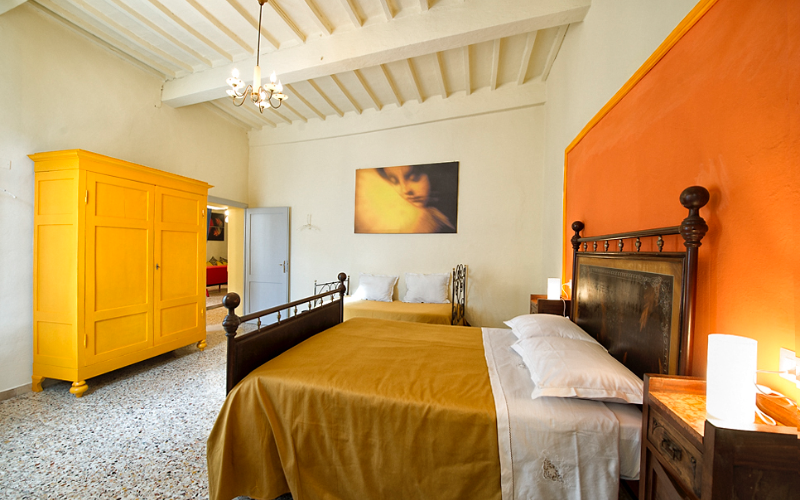 System.Collections.Generic.List`1[BluePillow.Application.SearchEngine.Dto.PhotoDto]?.ElementAt(1)?.Caption