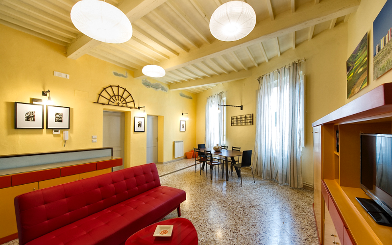 System.Collections.Generic.List`1[BluePillow.Application.SearchEngine.Dto.PhotoDto]?.ElementAt(0)?.Caption