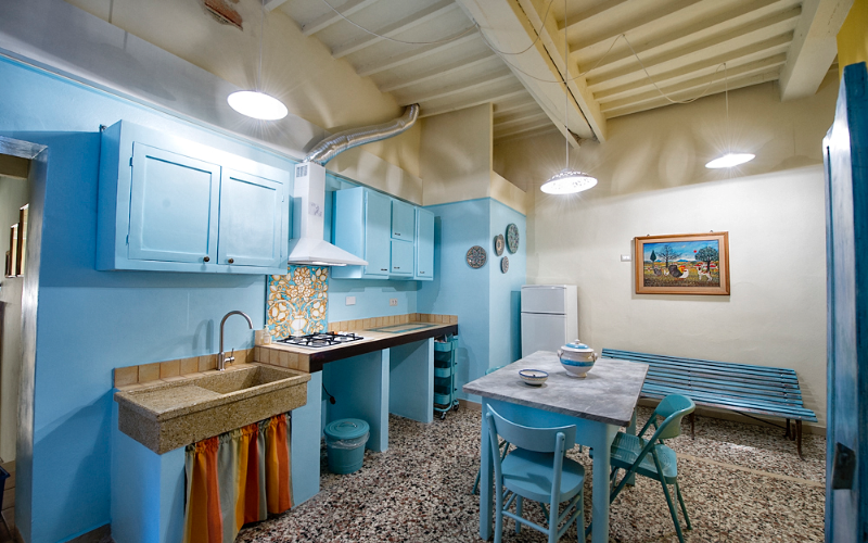 System.Collections.Generic.List`1[BluePillow.Application.SearchEngine.Dto.PhotoDto]?.ElementAt(3)?.Caption