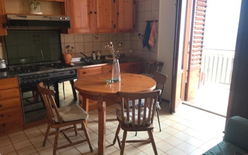 System.Collections.Generic.List`1[BluePillow.Application.SearchEngine.Dto.PhotoDto]?.ElementAt(3)?.Caption