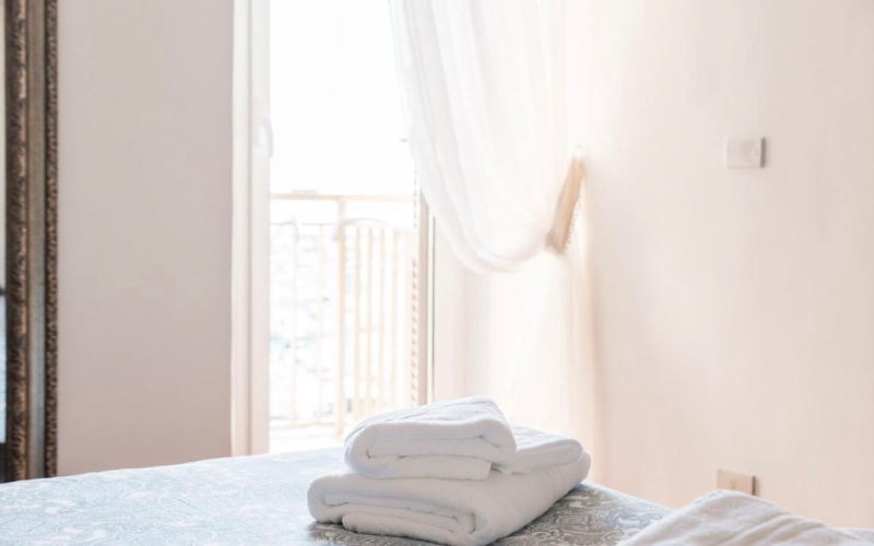 System.Collections.Generic.List`1[BluePillow.Application.SearchEngine.Dto.PhotoDto]?.ElementAt(2)?.Caption