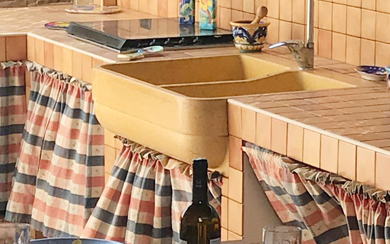 System.Collections.Generic.List`1[BluePillow.Application.SearchEngine.Dto.PhotoDto]?.ElementAt(1)?.Caption