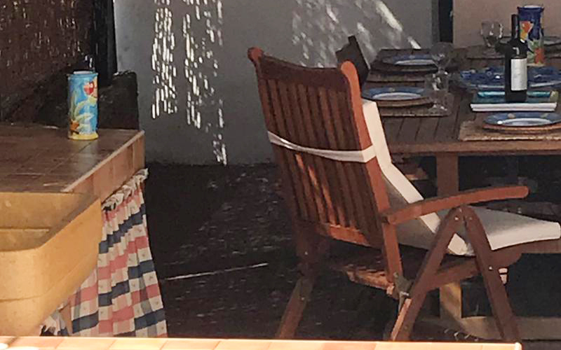 System.Collections.Generic.List`1[BluePillow.Application.SearchEngine.Dto.PhotoDto]?.ElementAt(2)?.Caption