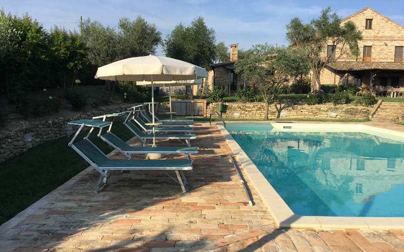 System.Collections.Generic.List`1[BluePillow.Application.SearchEngine.Dto.PhotoDto]?.ElementAt(1)?.Caption