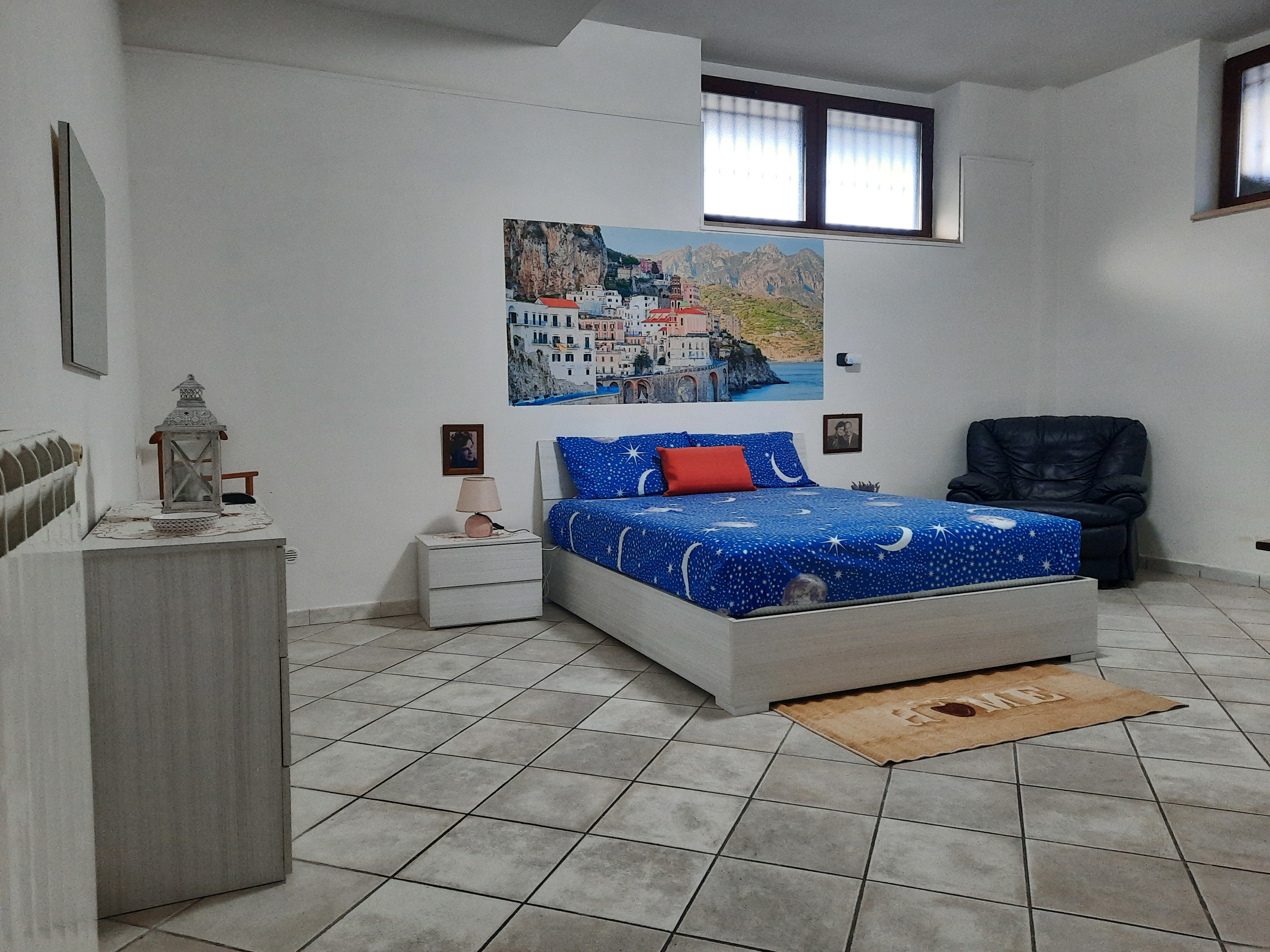 System.Collections.Generic.List`1[BluePillow.Application.SearchEngine.Dto.PhotoDto]?.ElementAt(0)?.Caption