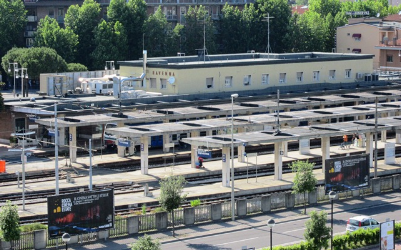 System.Collections.Generic.List`1[BluePillow.Application.SearchEngine.Dto.PhotoDto]?.ElementAt(0)?.Caption