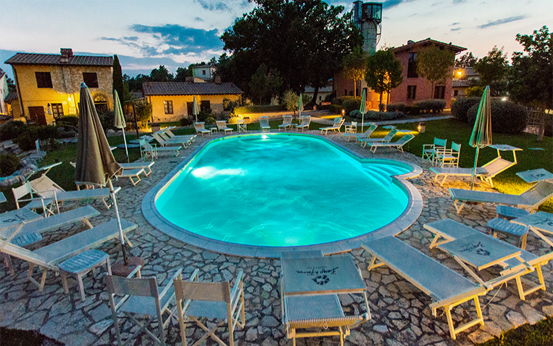 System.Collections.Generic.List`1[BluePillow.Application.SearchEngine.Dto.PhotoDto]?.ElementAt(0)?.Caption