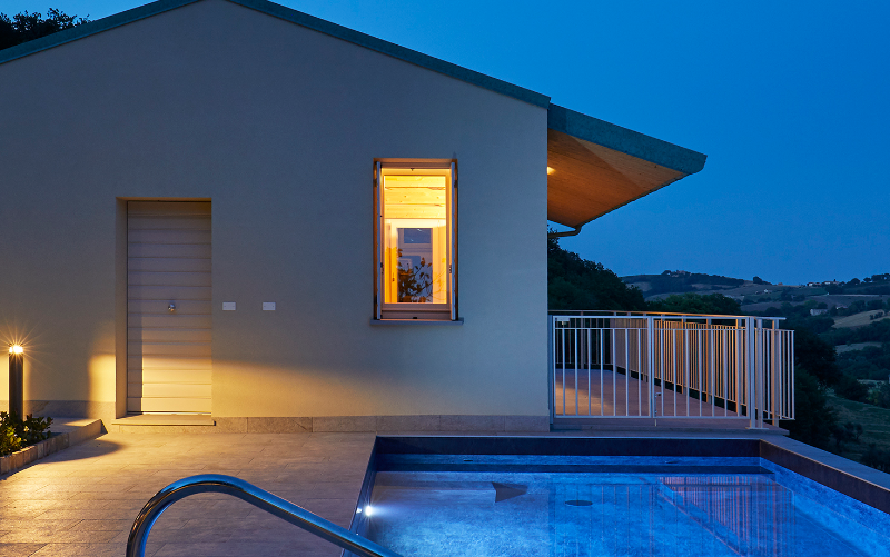 System.Collections.Generic.List`1[BluePillow.Application.SearchEngine.Dto.PhotoDto]?.ElementAt(1)?.Caption