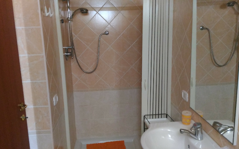 System.Collections.Generic.List`1[BluePillow.Application.SearchEngine.Dto.PhotoDto]?.ElementAt(3)?.Caption