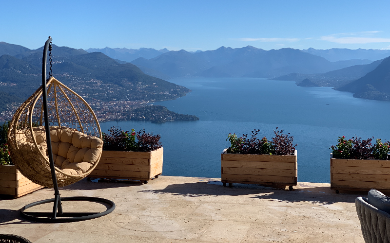 System.Collections.Generic.List`1[BluePillow.Application.SearchEngine.Dto.PhotoDto]?.ElementAt(0)?.Caption