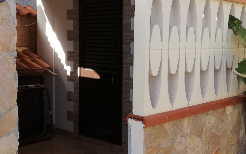 System.Collections.Generic.List`1[BluePillow.Application.SearchEngine.Dto.PhotoDto]?.ElementAt(3)?.Caption