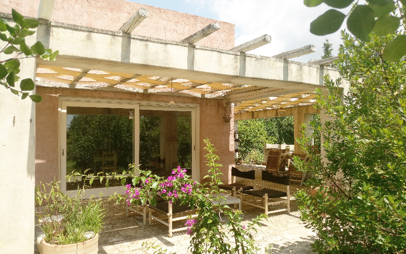 System.Collections.Generic.List`1[BluePillow.Application.SearchEngine.Dto.PhotoDto]?.ElementAt(0)?.Caption