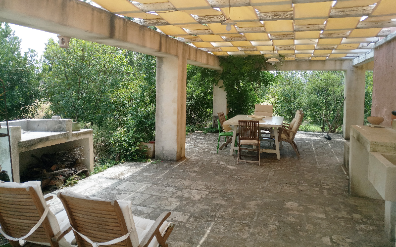 System.Collections.Generic.List`1[BluePillow.Application.SearchEngine.Dto.PhotoDto]?.ElementAt(1)?.Caption