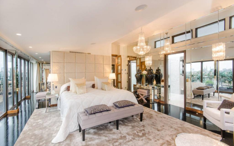 System.Collections.Generic.List`1[BluePillow.Application.SearchEngine.Dto.PhotoDto]?.ElementAt(0)?.Caption