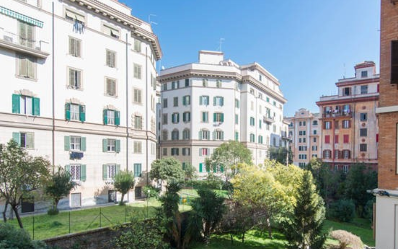 System.Collections.Generic.List`1[BluePillow.Application.SearchEngine.Dto.PhotoDto]?.ElementAt(0)?.Caption