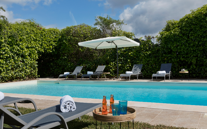 System.Collections.Generic.List`1[BluePillow.Application.SearchEngine.Dto.PhotoDto]?.ElementAt(3)?.Caption