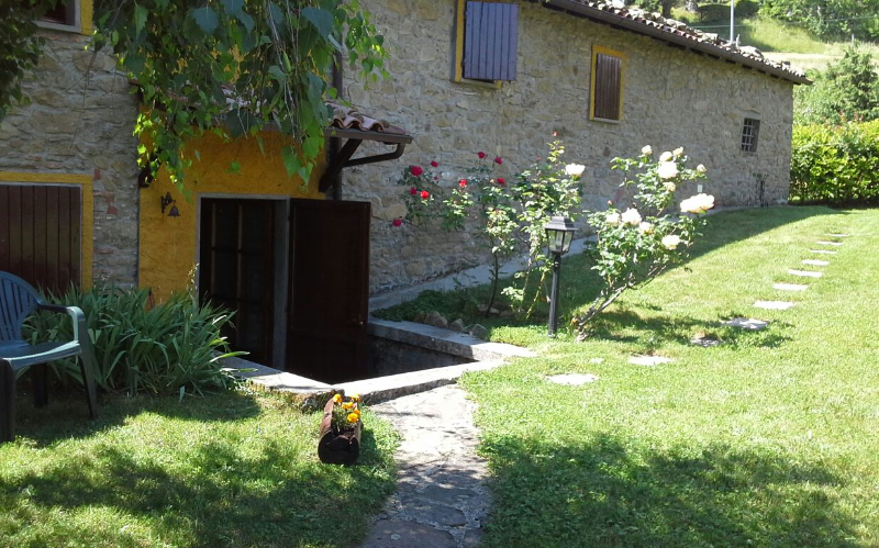 System.Collections.Generic.List`1[BluePillow.Application.SearchEngine.Dto.PhotoDto]?.ElementAt(1)?.Caption