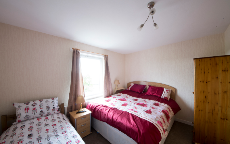 System.Collections.Generic.List`1[BluePillow.Application.SearchEngine.Dto.PhotoDto]?.ElementAt(2)?.Caption