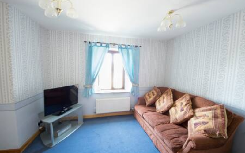 System.Collections.Generic.List`1[BluePillow.Application.SearchEngine.Dto.PhotoDto]?.ElementAt(3)?.Caption