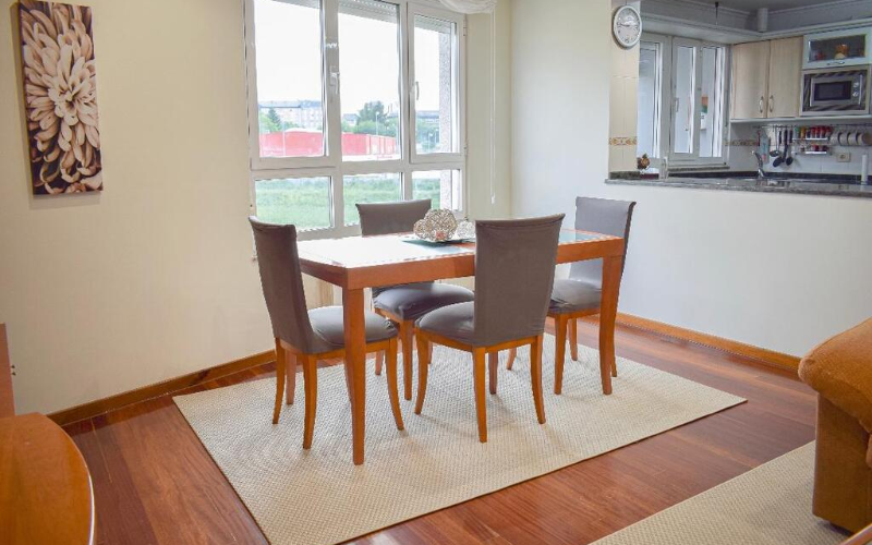 System.Collections.Generic.List`1[BluePillow.Application.SearchEngine.Dto.PhotoDto]?.ElementAt(1)?.Caption