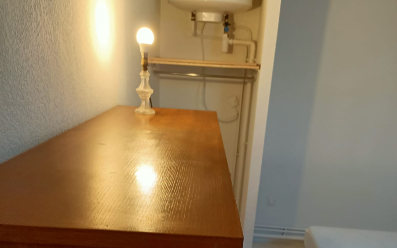 System.Collections.Generic.List`1[BluePillow.Application.SearchEngine.Dto.PhotoDto]?.ElementAt(3)?.Caption